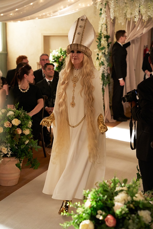 The Story Behind Moira Rose's Epic Schitt's Creek Finale Outfit